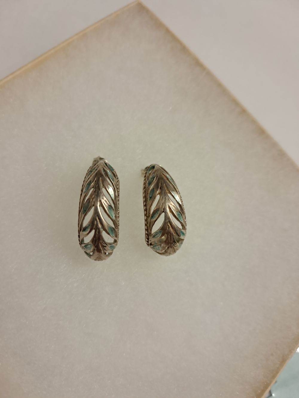 Vintage Sterling Silver Leaf Hoop Earrings